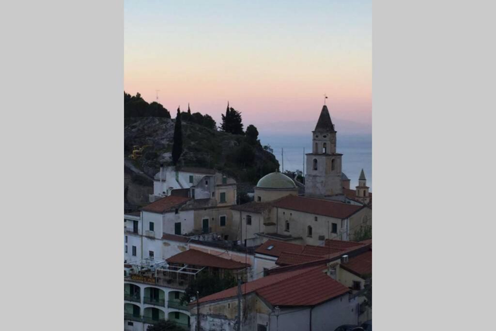 Casa Marilo - A Beautiful House Overlooking Amalfi Exterior foto
